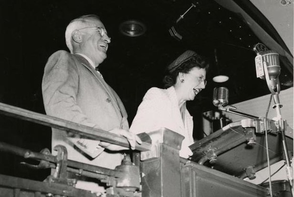 Reva_Beck_Bosone_on_stage_with_President_Harry_Truman_.jpg